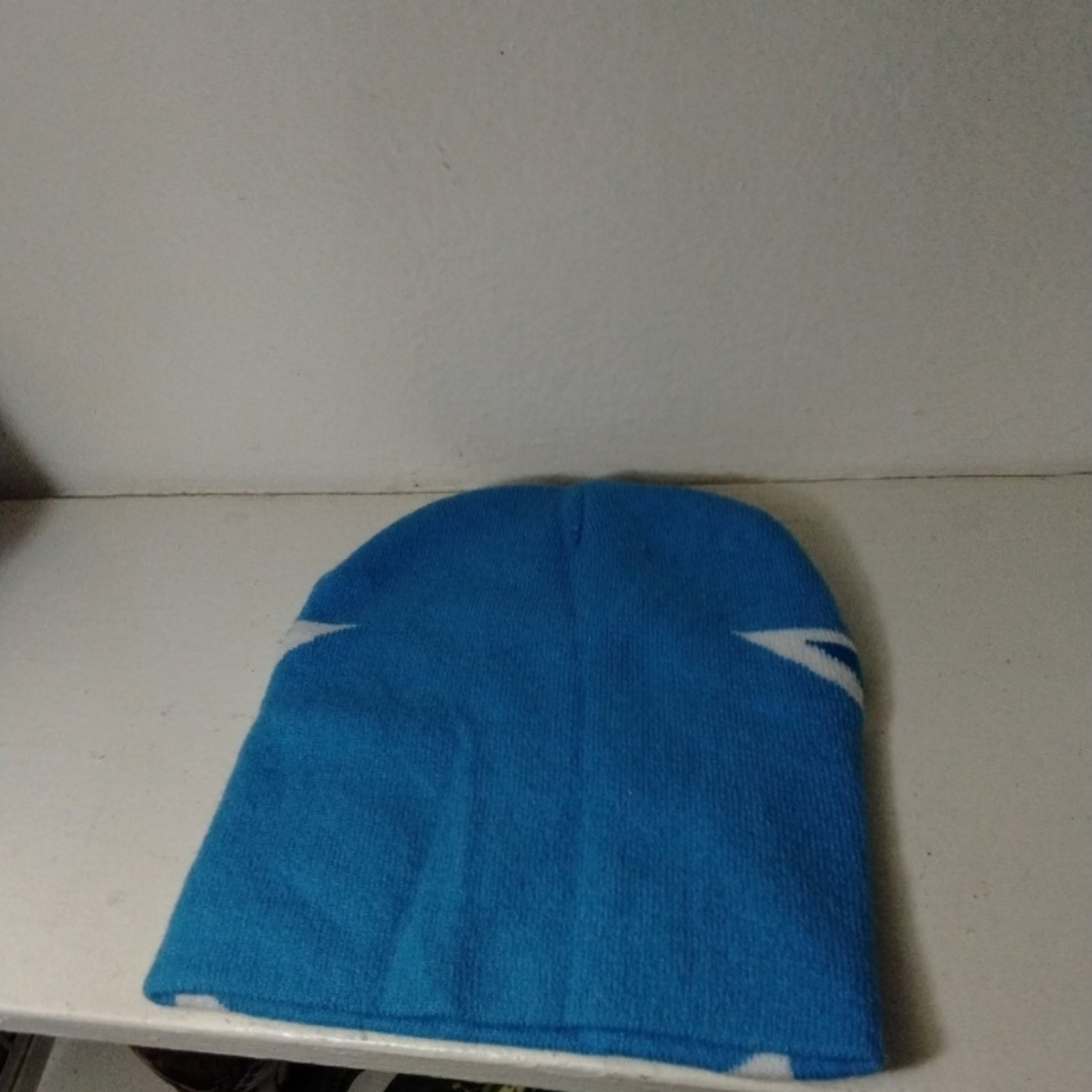 Blue Star Pattern Beanie - Picture 2 of 2